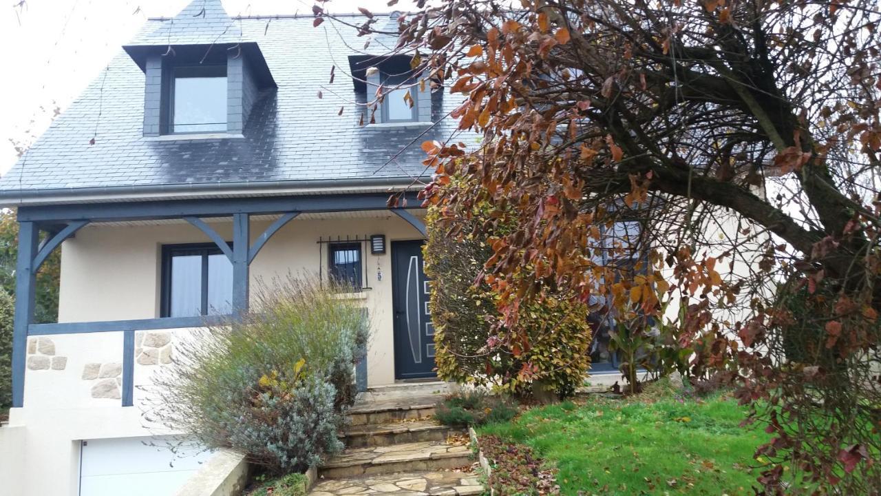 Jo Masson Saint-Aubin-d'Aubigne Exterior foto